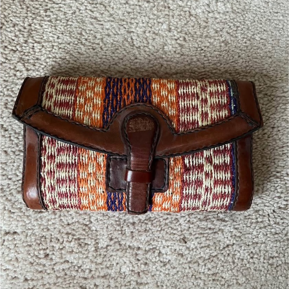 Woven wallet / clutch